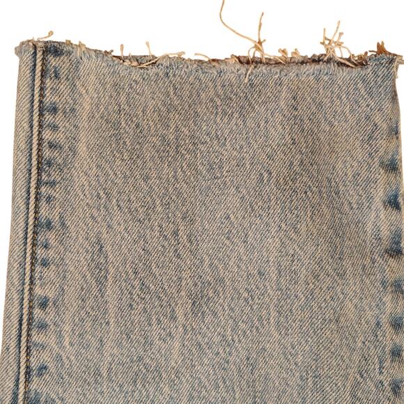 Levi’s Premium Middy Straight Jeans Distressed Leg Raw Hem Sz 27x25 - Picture 4 of 9